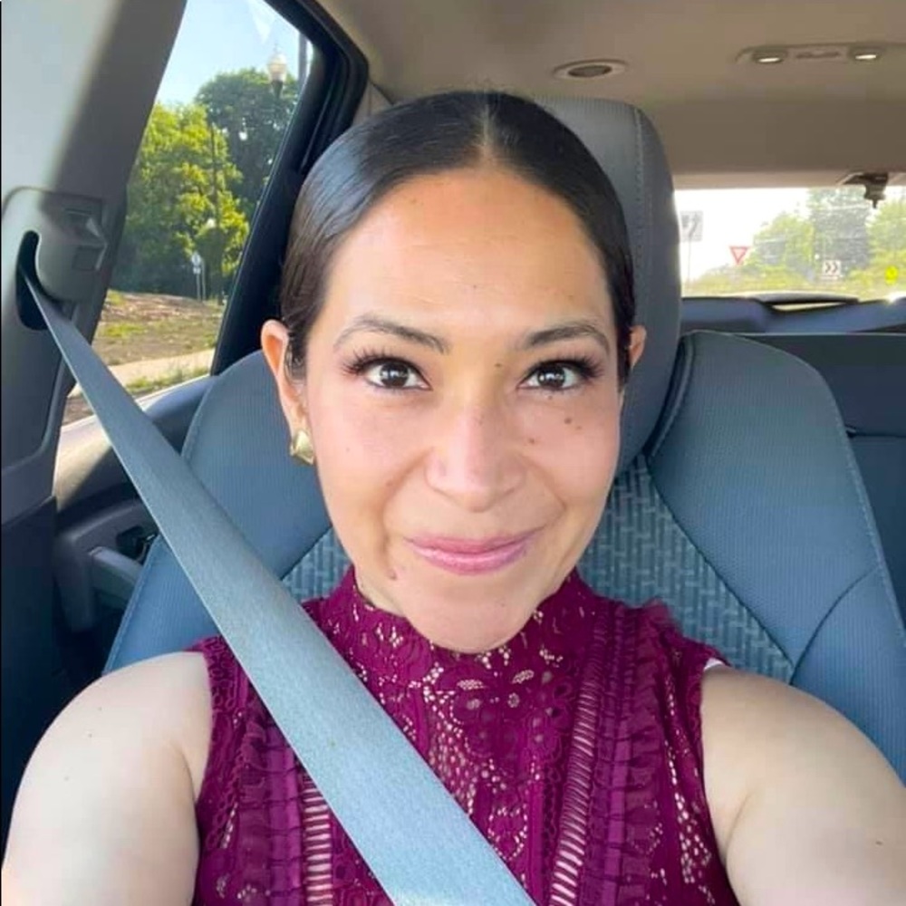 Meet your Posher, Adriana